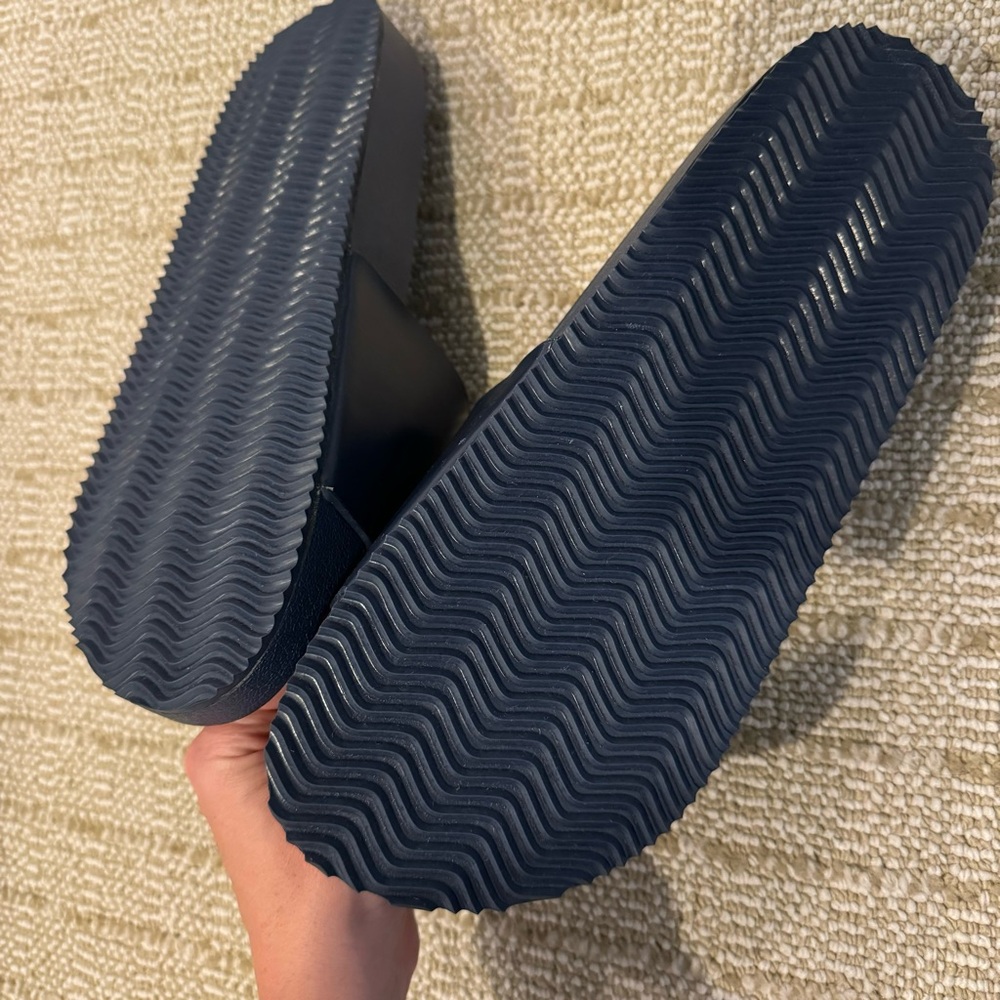 Onia Men's Deep Blue Slide Sandals - Picture 5 of 6